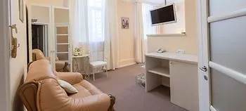 Light Hotel & Hub 키예프