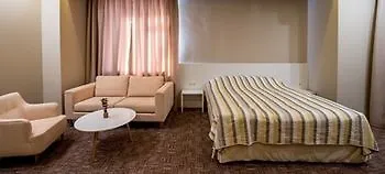 Light Hotel & Hub 키예프