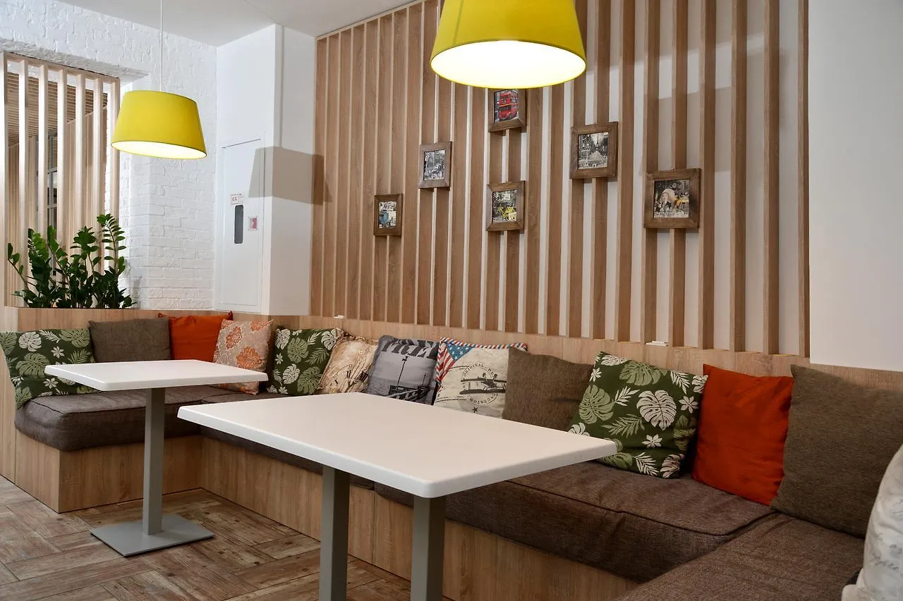 Light Hotel & Hub 키예프 2*,